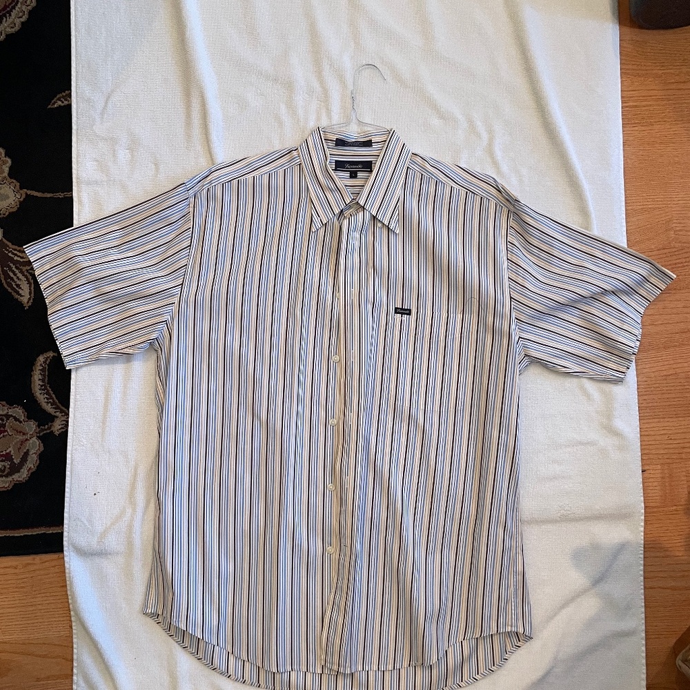 Dress shirt. Short sleeve
